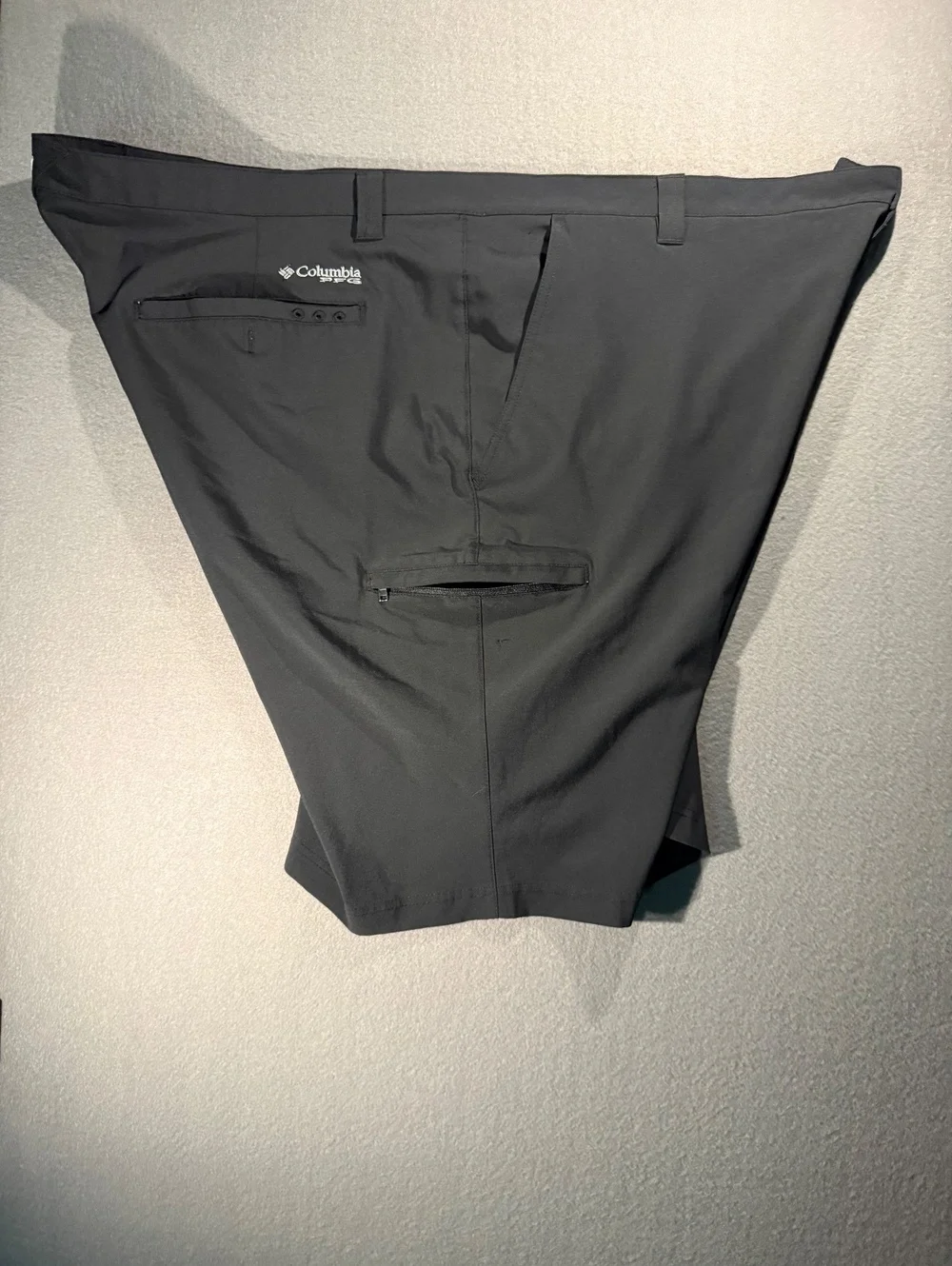 Columbia Men's Black Outdoor Cargo Shorts Size 50/10